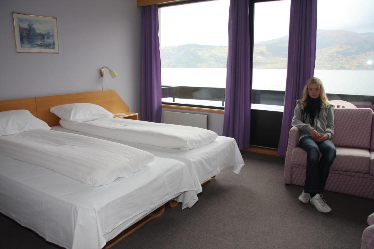 Innvik Fjordhotell Dış mekan fotoğraf