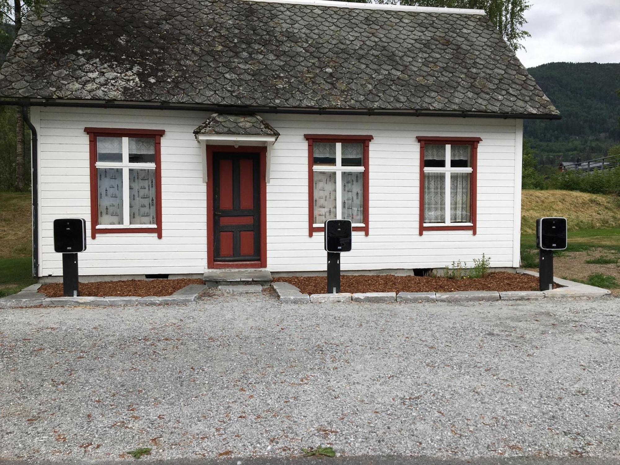 Innvik Fjordhotell Dış mekan fotoğraf