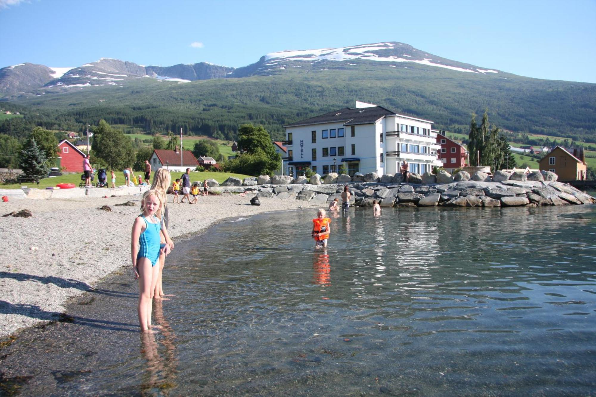 Innvik Fjordhotell Dış mekan fotoğraf