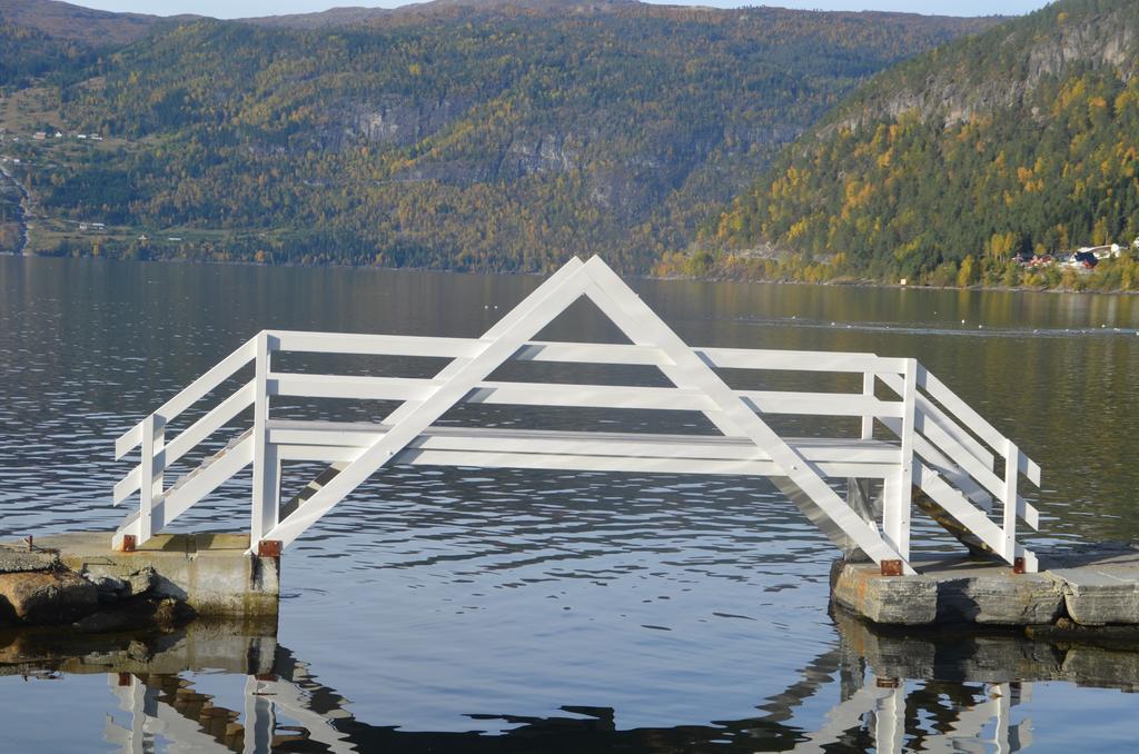 Innvik Fjordhotell Dış mekan fotoğraf